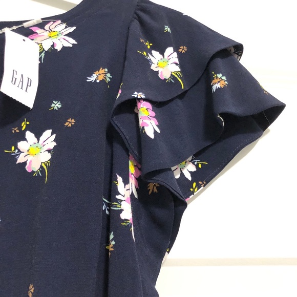 Gap ruffle sleeve top - Picture 3 of 5